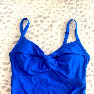 Athleta twister tankini 32 D/DD NWT